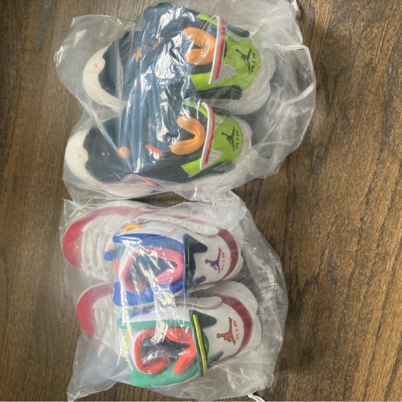 2 pairs of Jordan 6 Rings. Multi Colored. Good to Excellent condition on both. - Picture 4 of 10